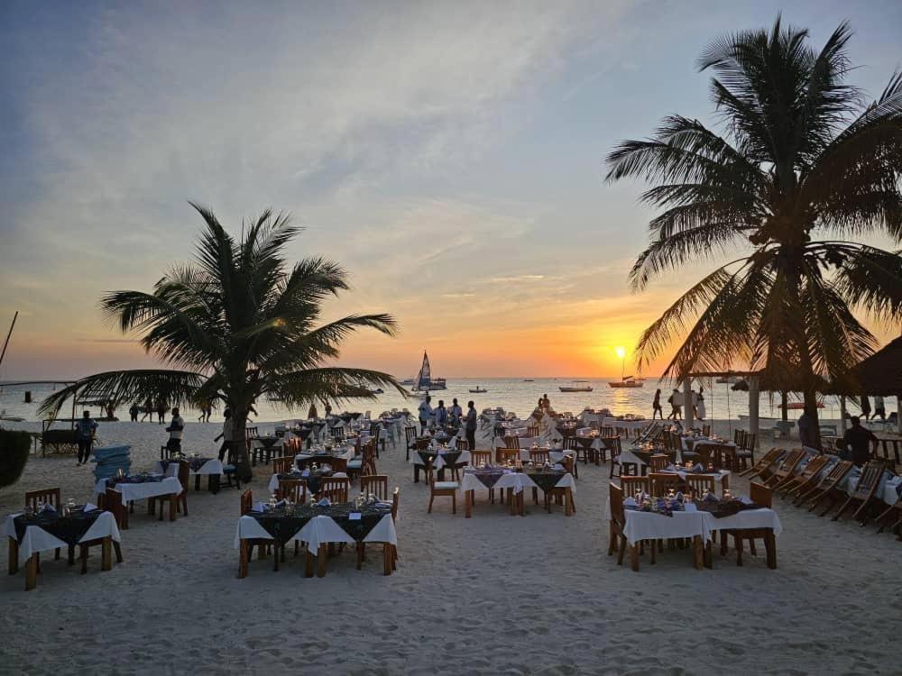 Sunset Kendwa Beach Hotel מראה חיצוני תמונה
